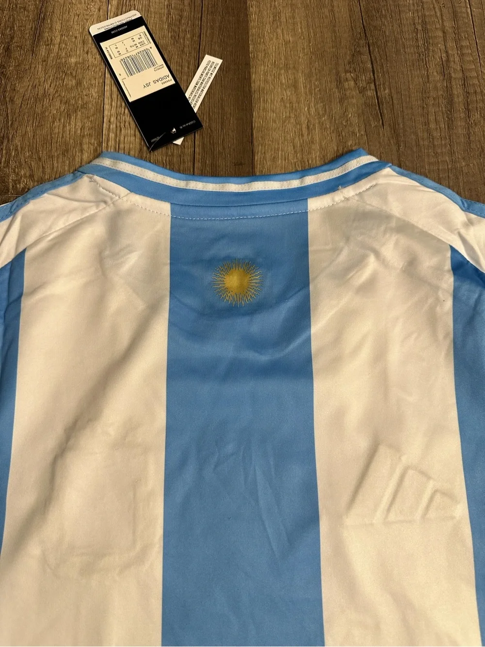 Argentina home Soccer Jersey - Light Blue & White
Xxl slim fit - Picture 4 of 5